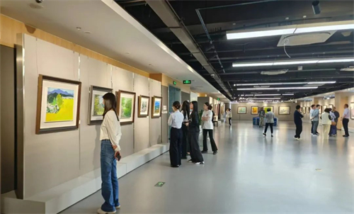 五月风文艺展示月 一场视觉与思想的盛宴